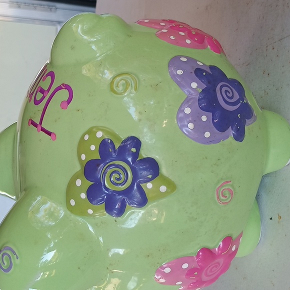 Green Piggy Bank - Picture 5 of 7